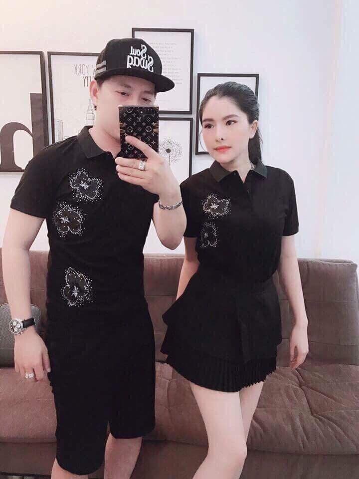 Áo thun cặp đốm hoa lạ mắt