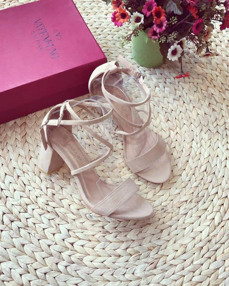 GIÀY CAO GÓT NỮ DÂY CHÉO CỔ CHÂN LẠ MẮT